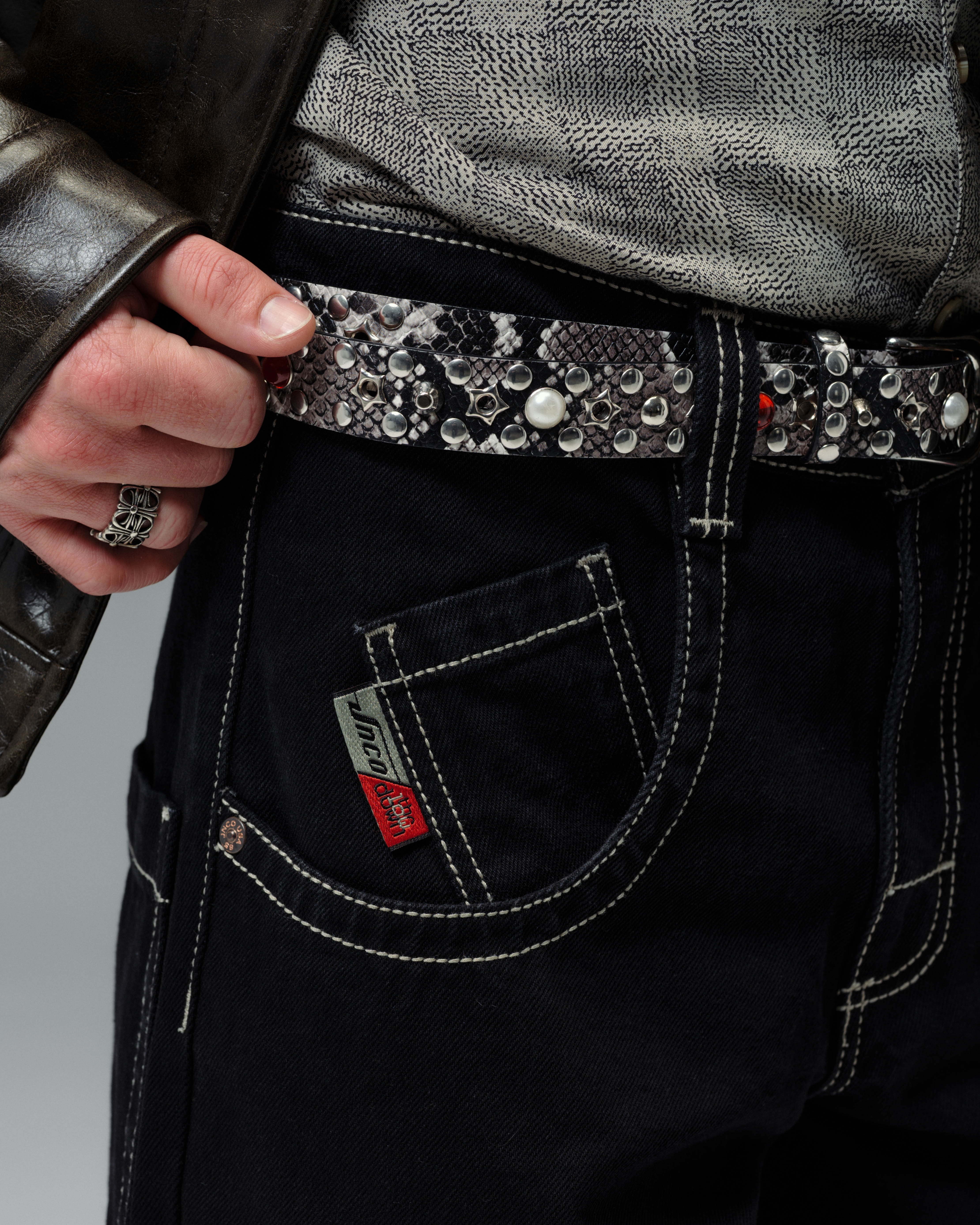 169 Low Down. 20". Jet Black. - Image 9