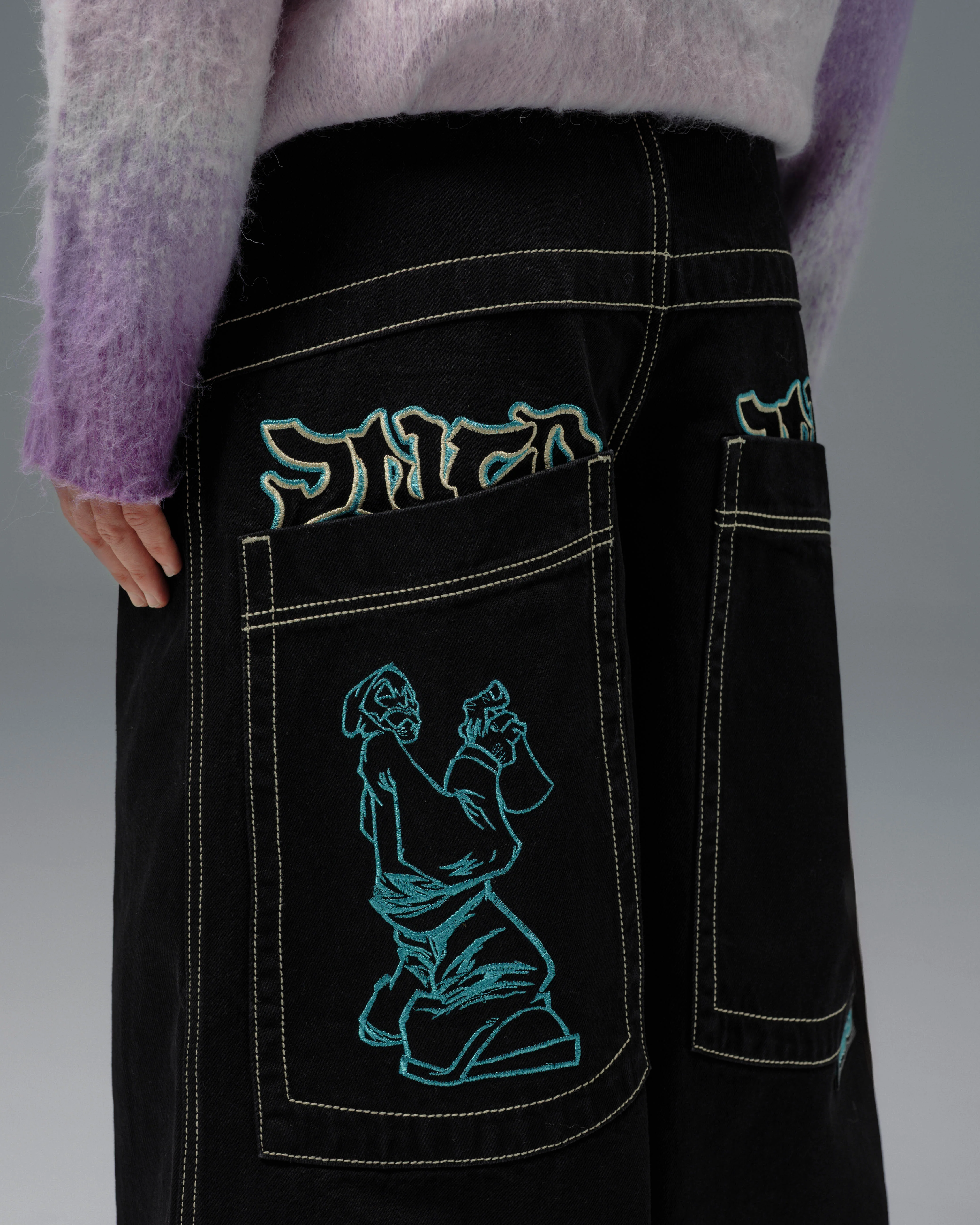 Artistical Uprising. 26". Jet Black. - Image 9