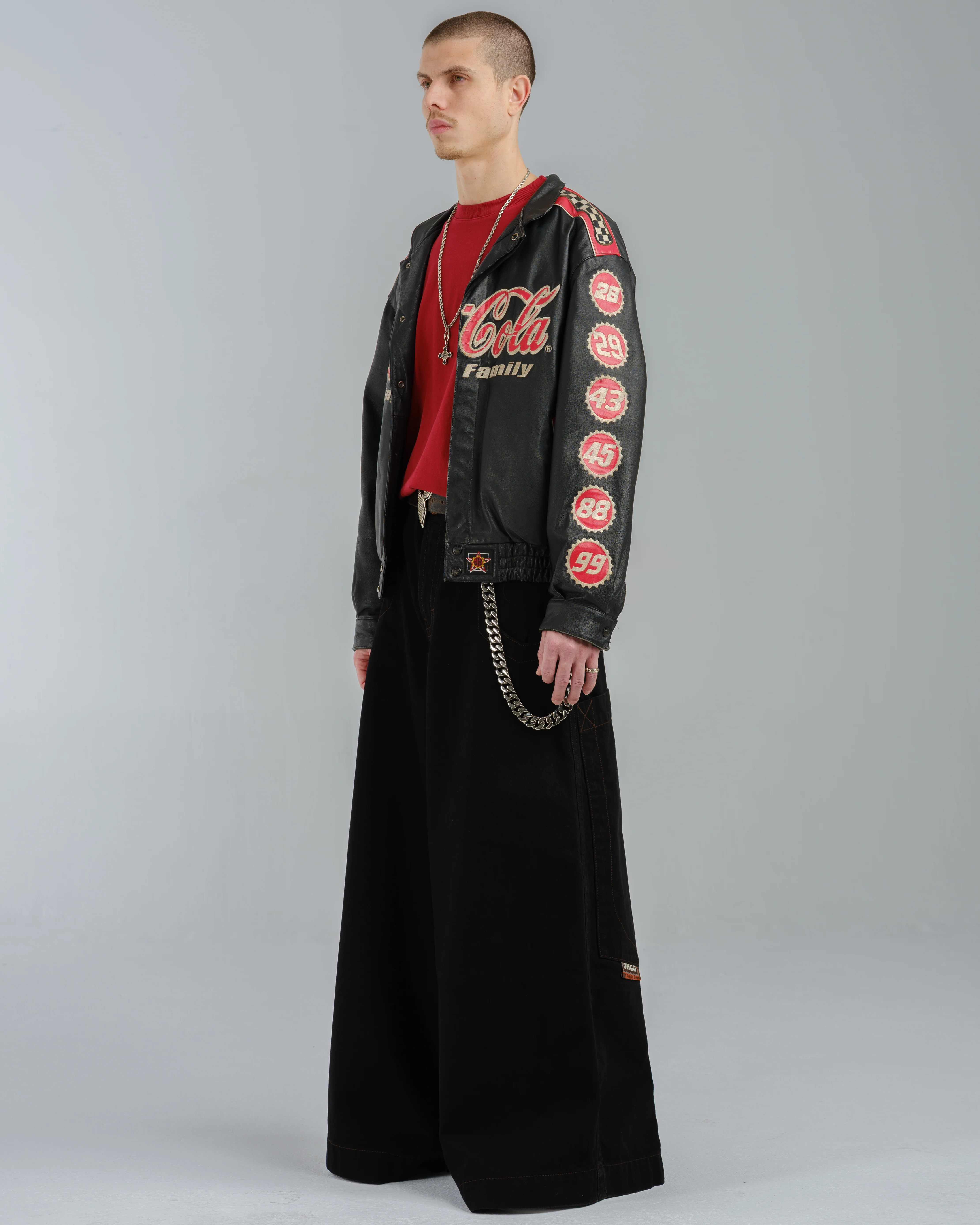 Mammoth. 40". Jet Black. - Image 3