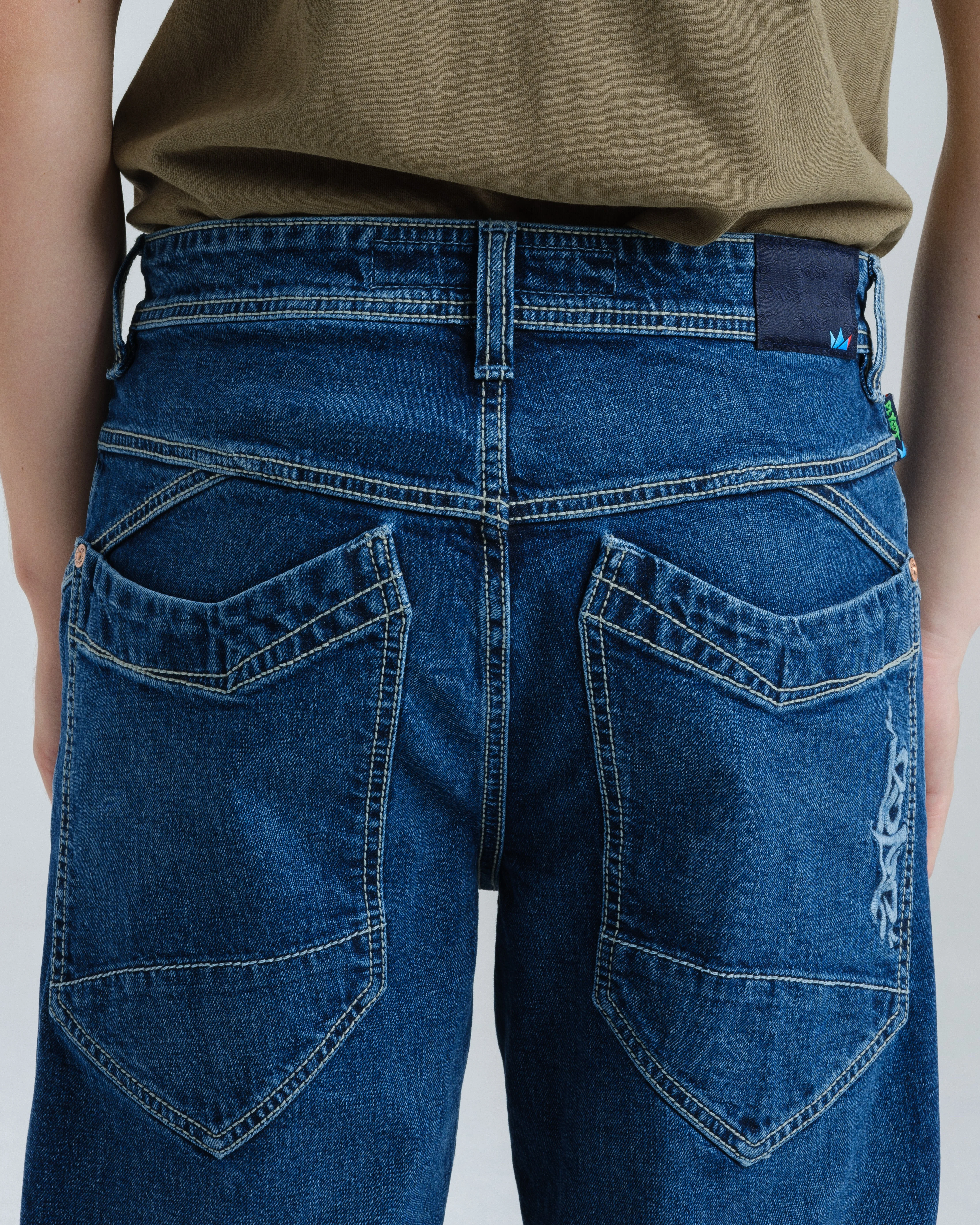 Pivot. 21". Hand-Sand Dark Stone. - Image 8