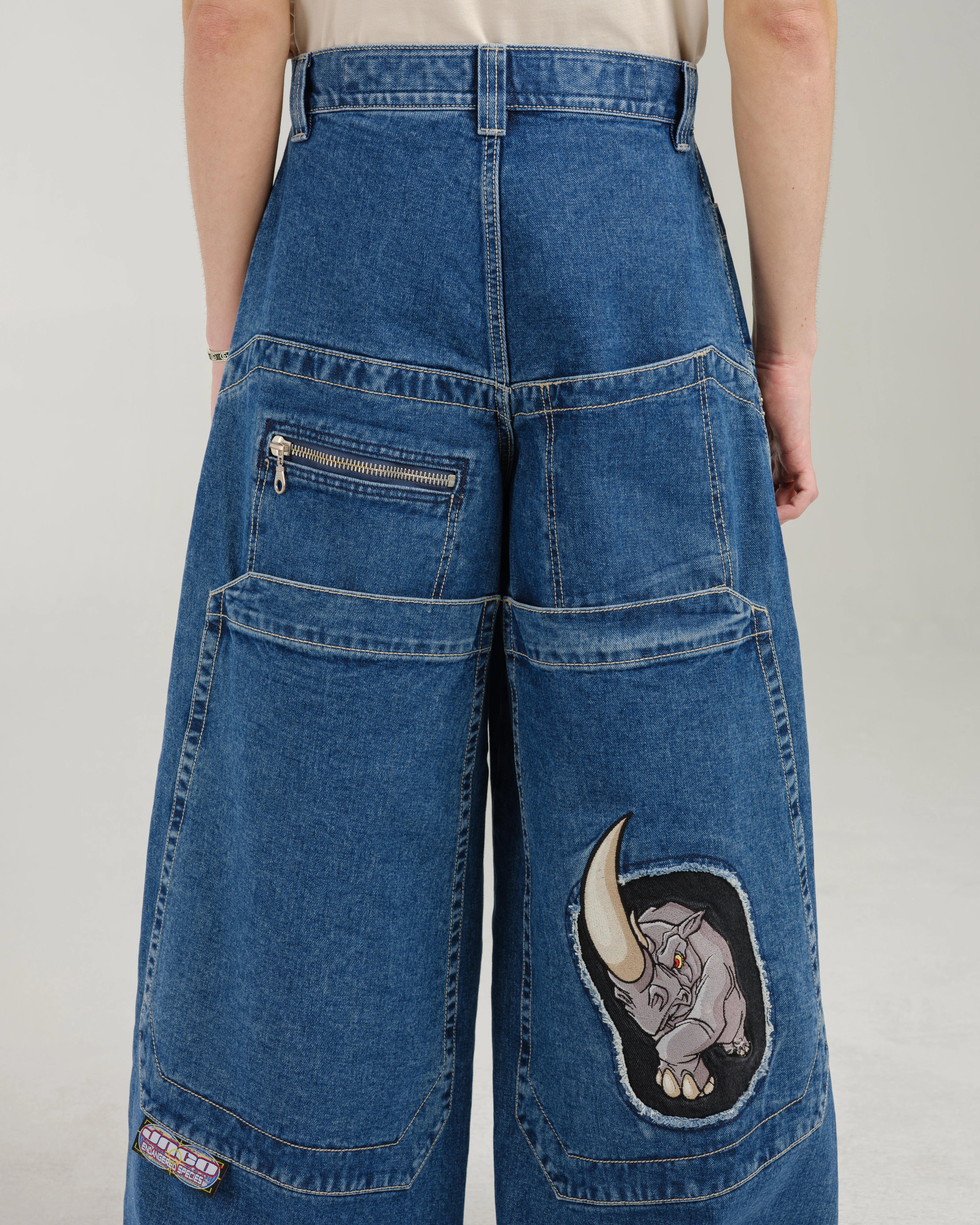 Rhino. 34". Dark Stone. - Image 9