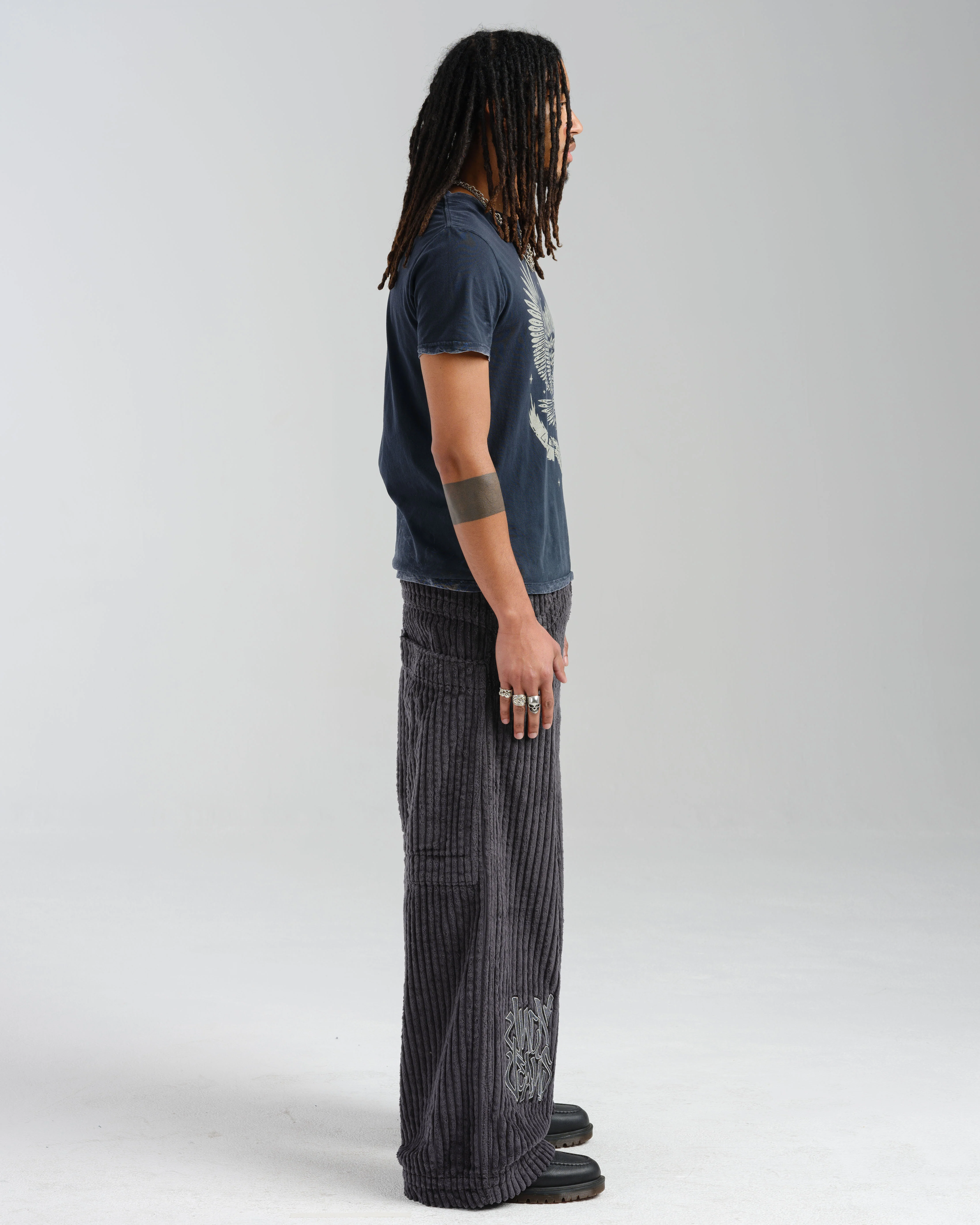 Rollin. 26". 2 Wale Corduroy. Magnet. - Image 5