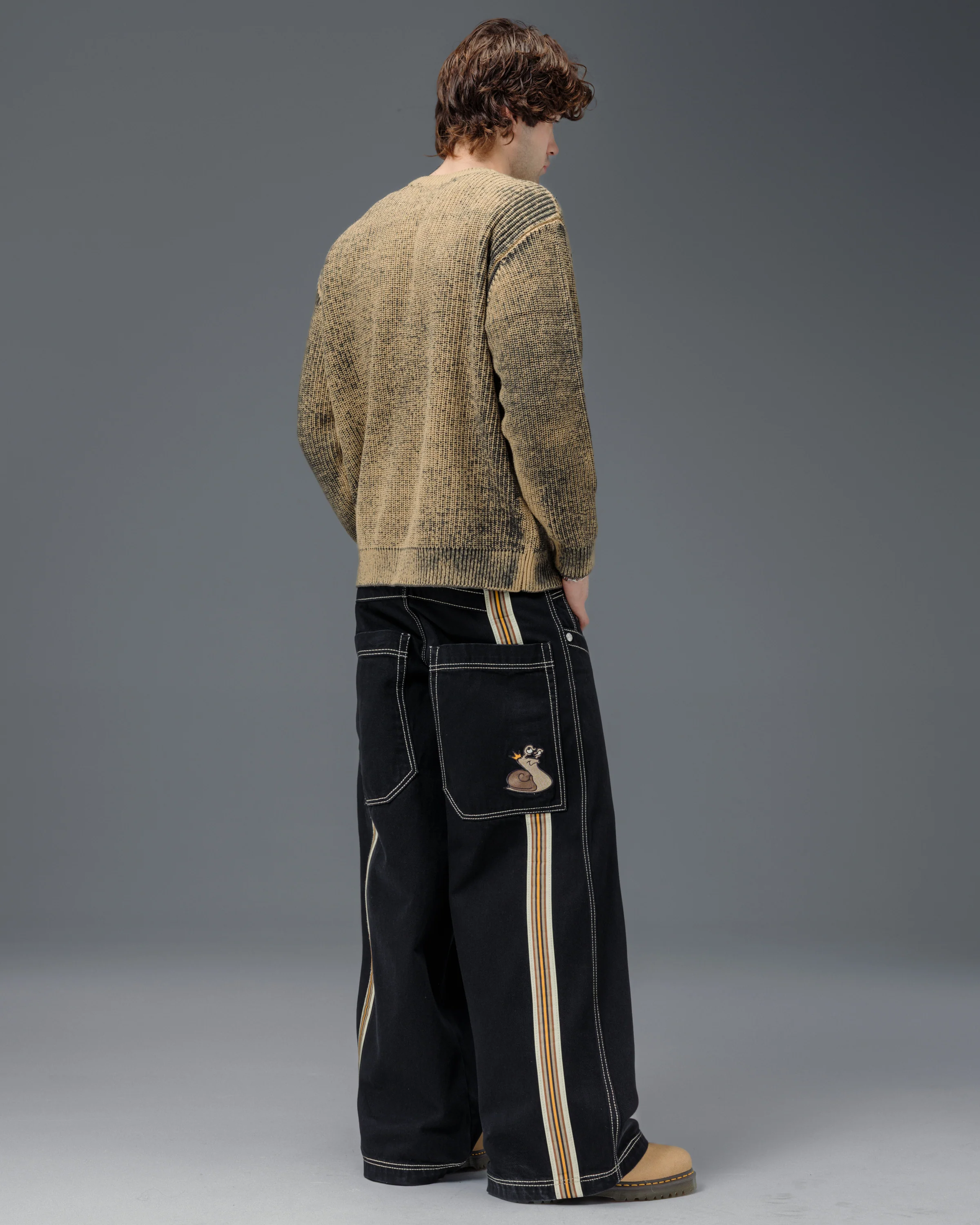 Slug. 26". Jet Black. - Image 3