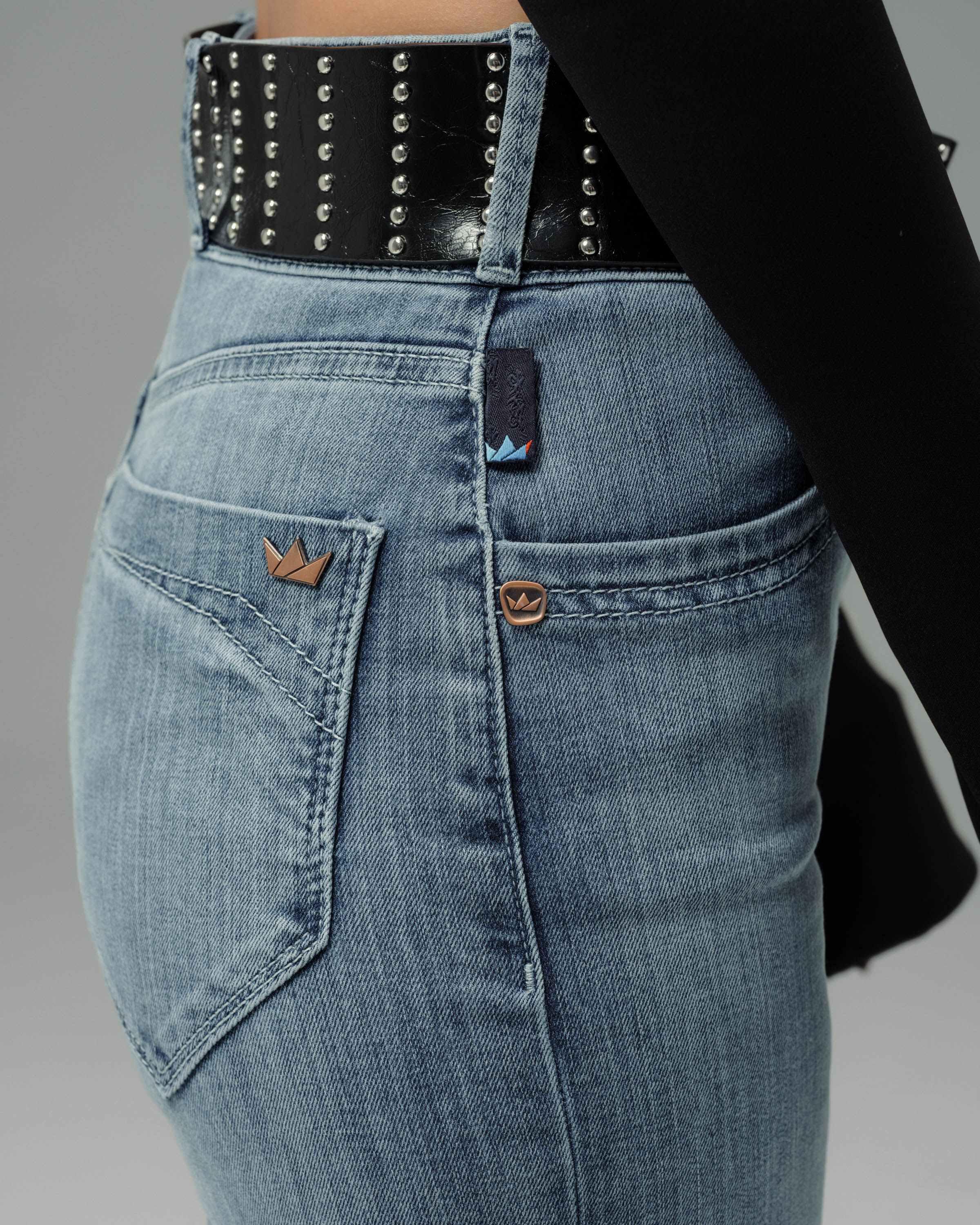 Carnelian. 28". Vintage. - Image 10