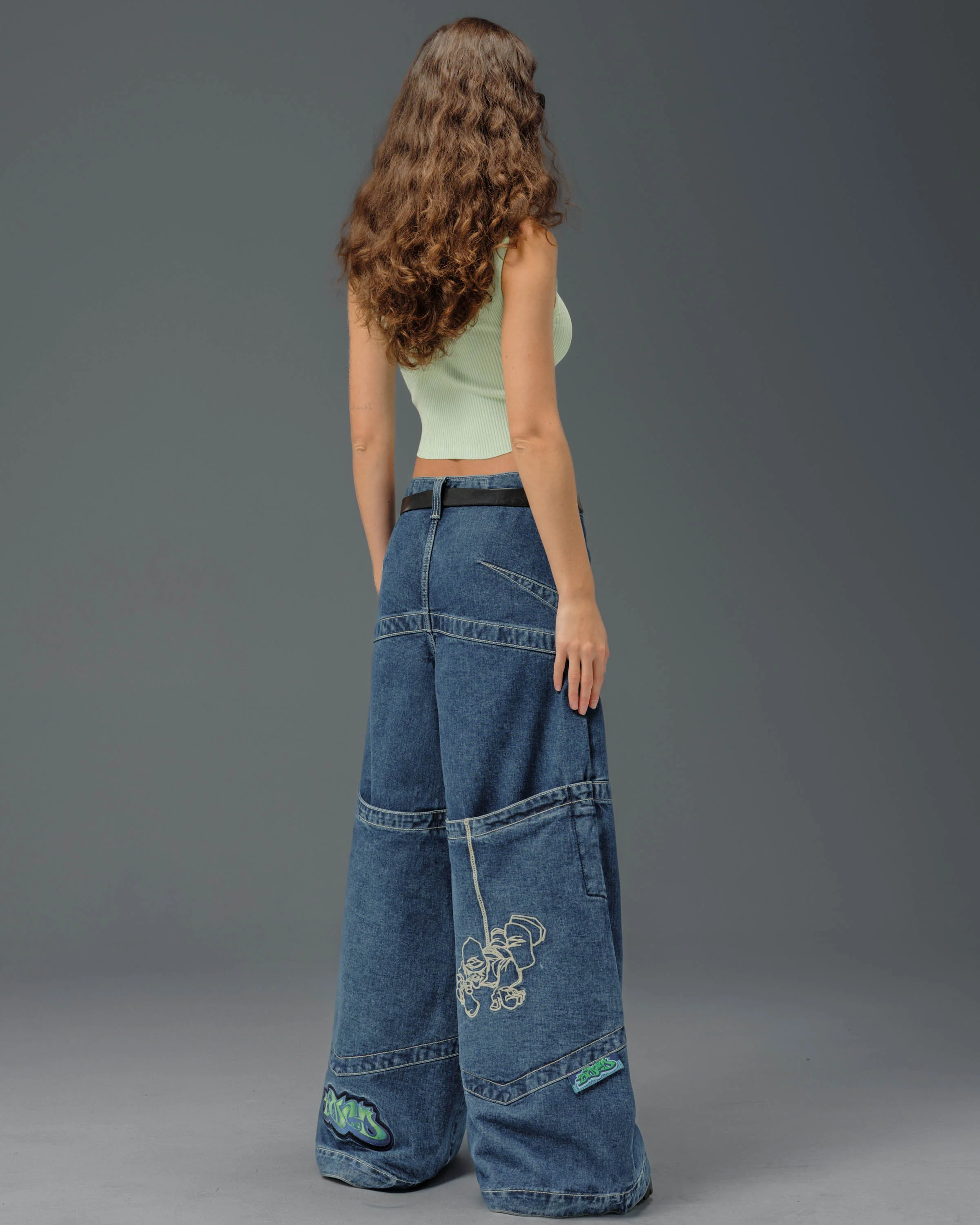 W Hangin'. 34". Dark Stone. - Image 7