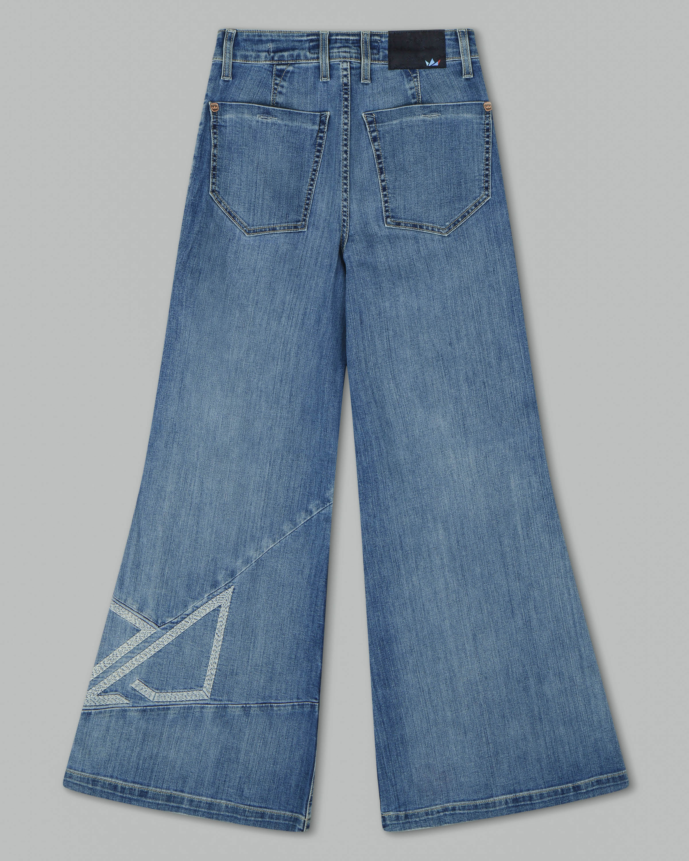 Kyanite. 30". Antique. - Image 13