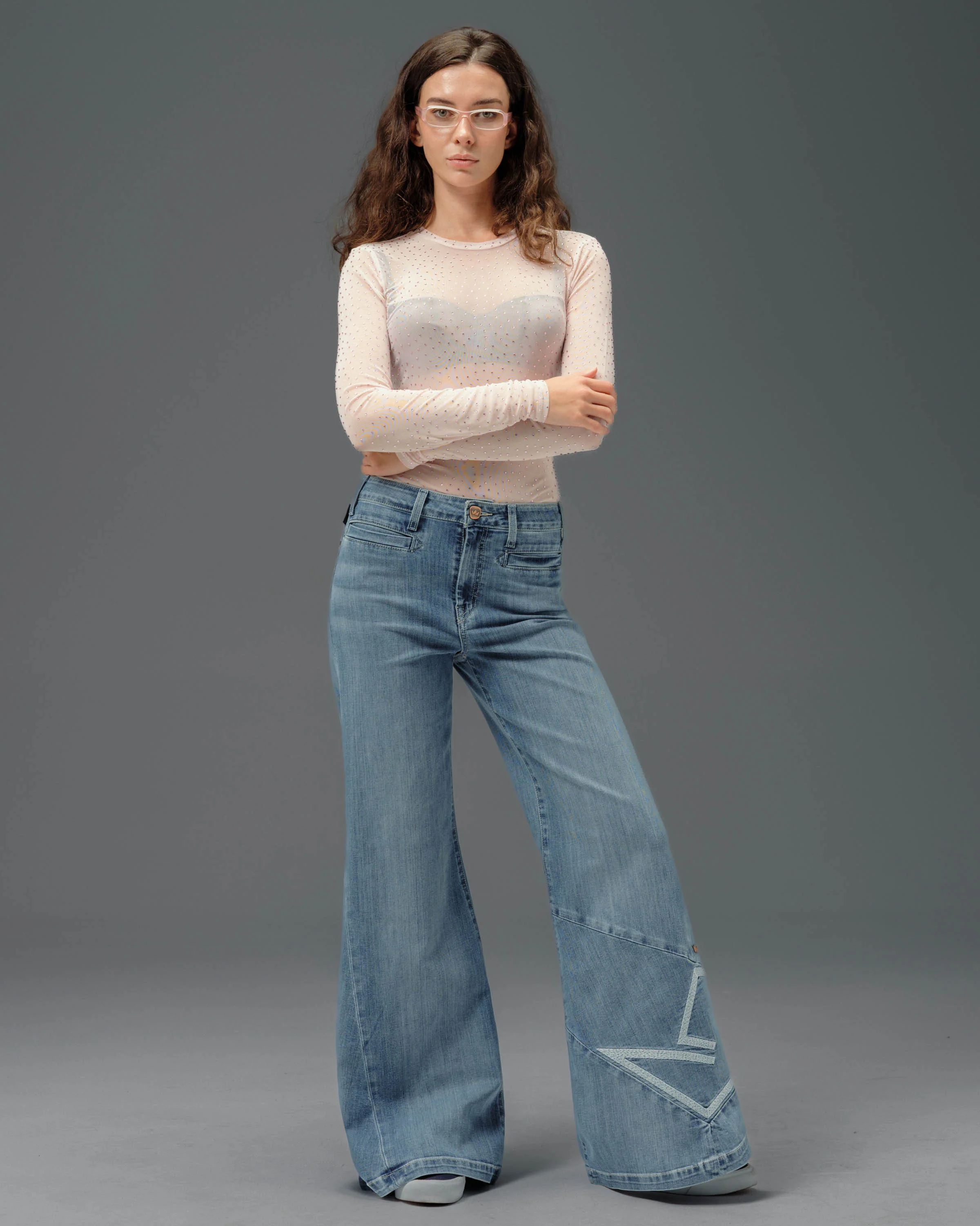 Kyanite. 30". Antique. - Image 3