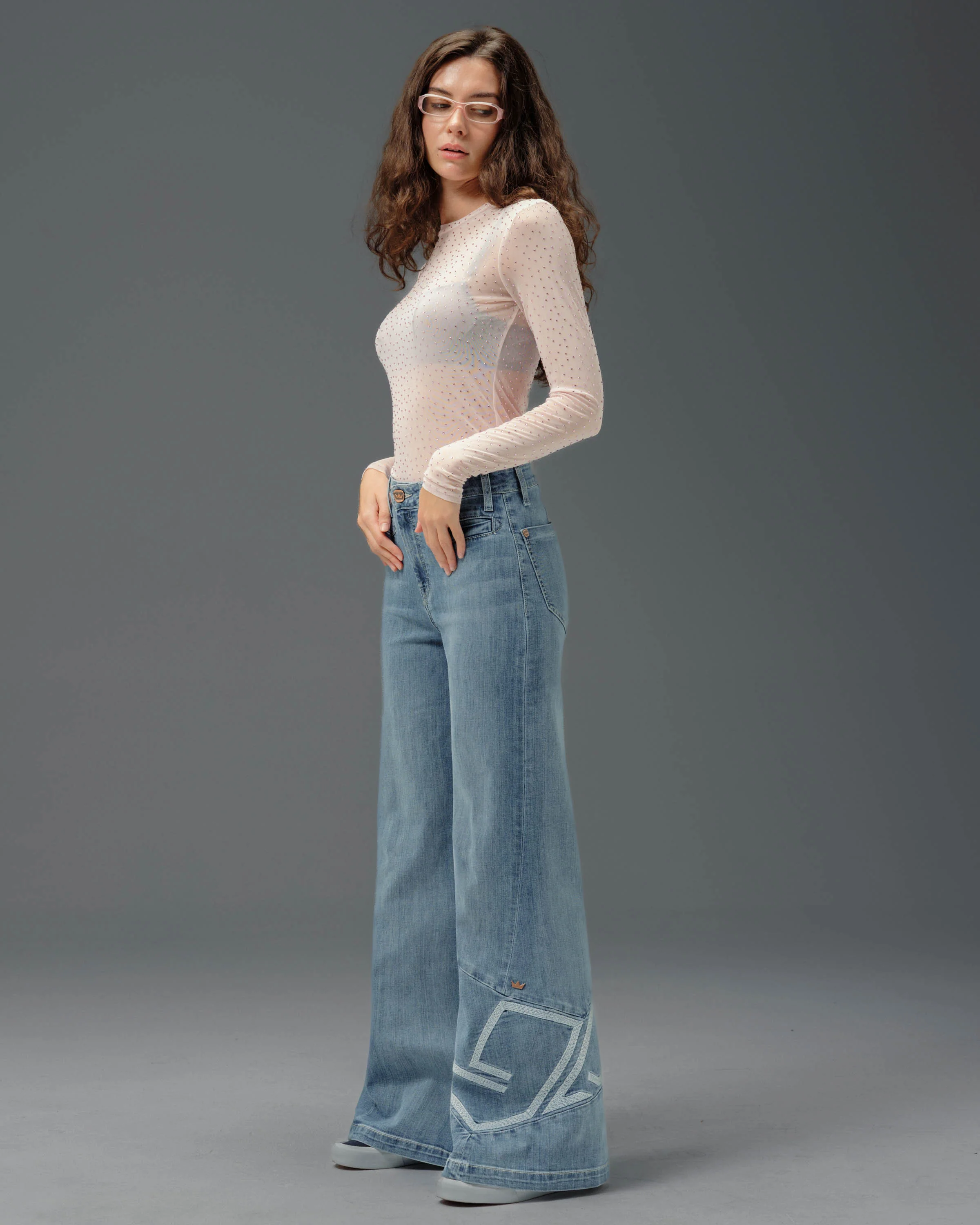 Kyanite. 30". Antique. - Image 4