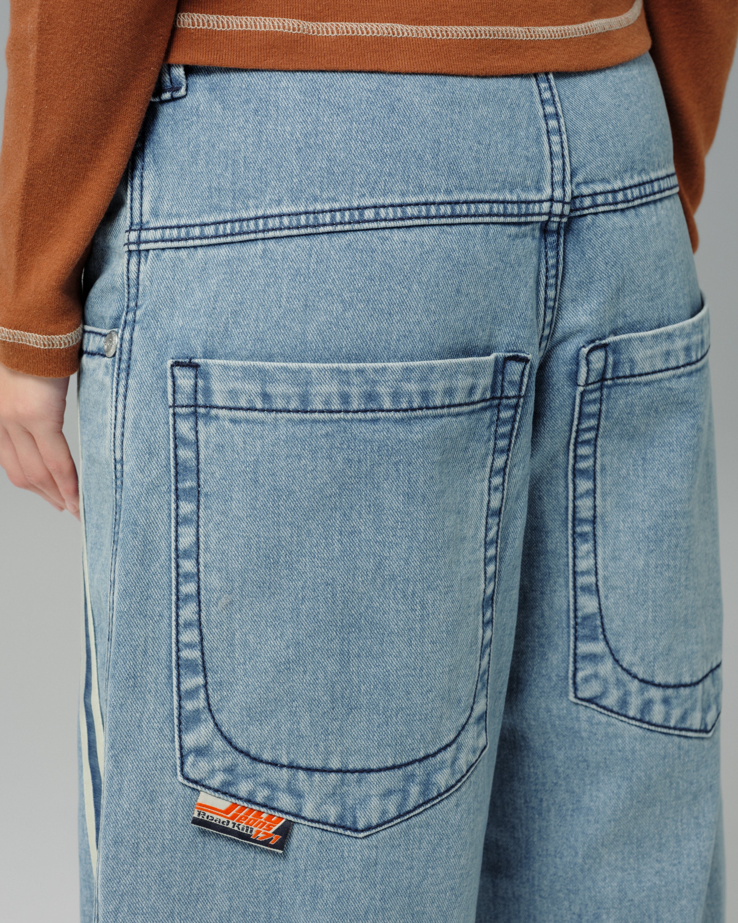 W Road Kill. 24". Antique. - Image 9