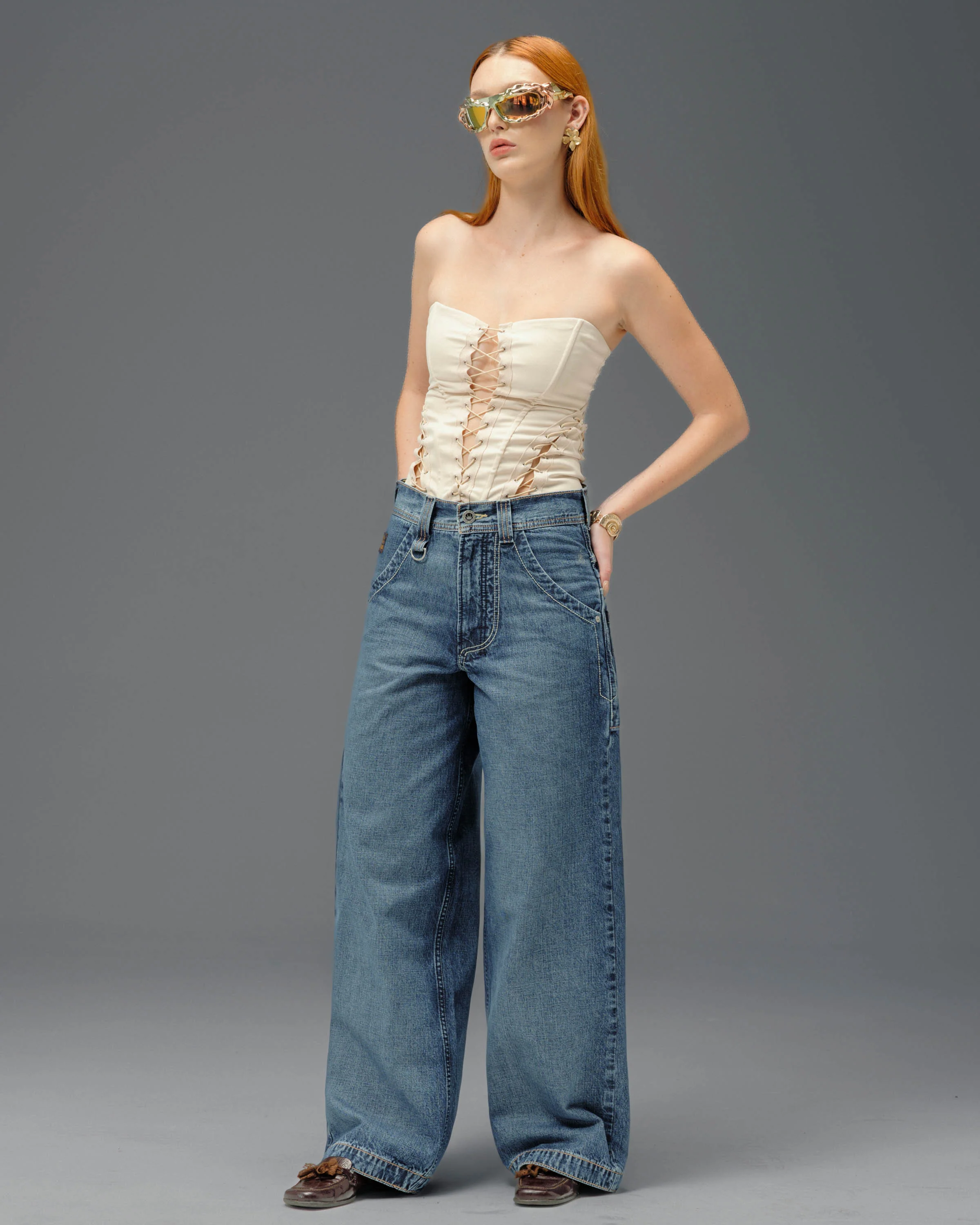 W Royal. 23". Hand-Sand Dark Stone. - Image 4