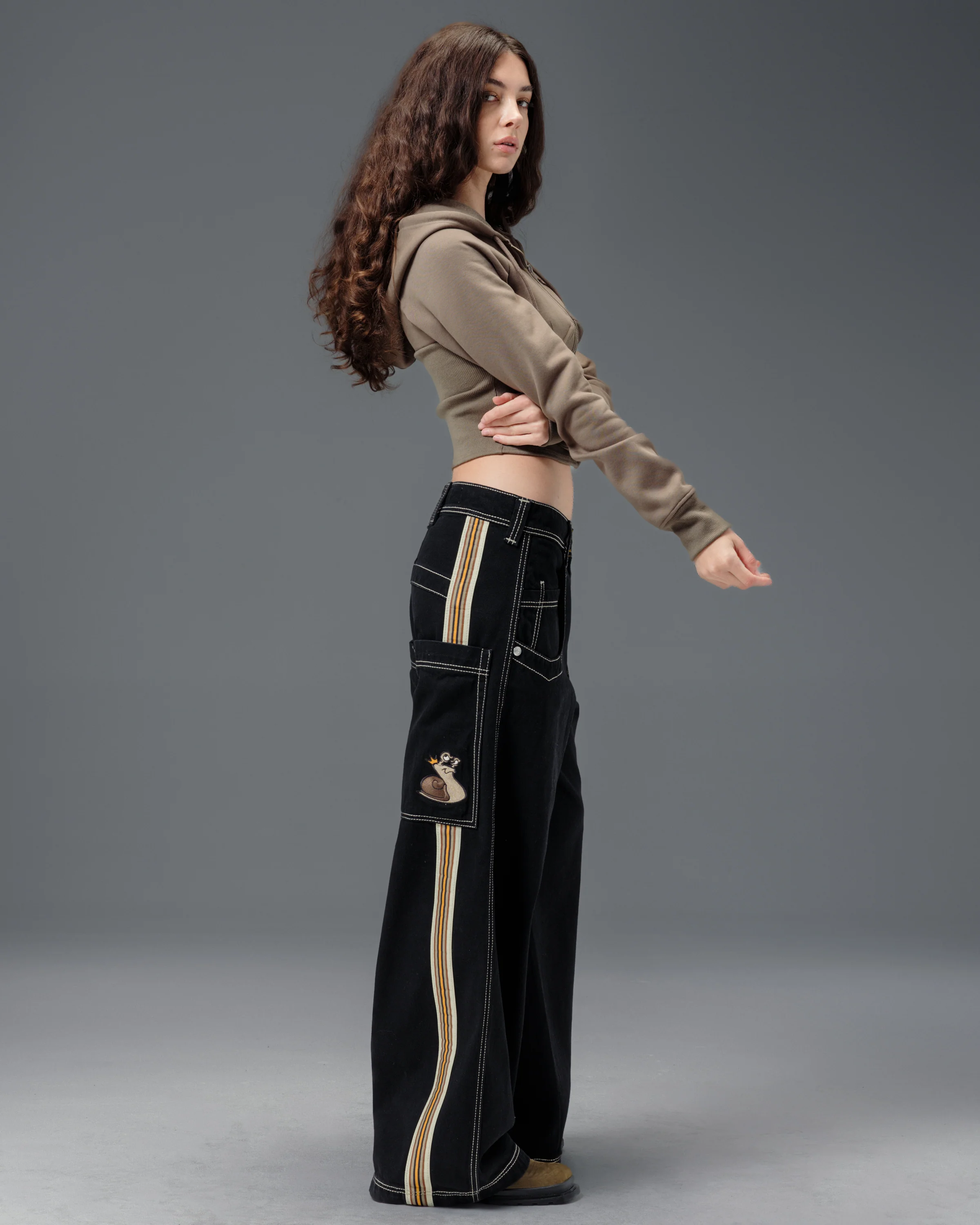 W Slug. 26". Jet Black. - Image 10