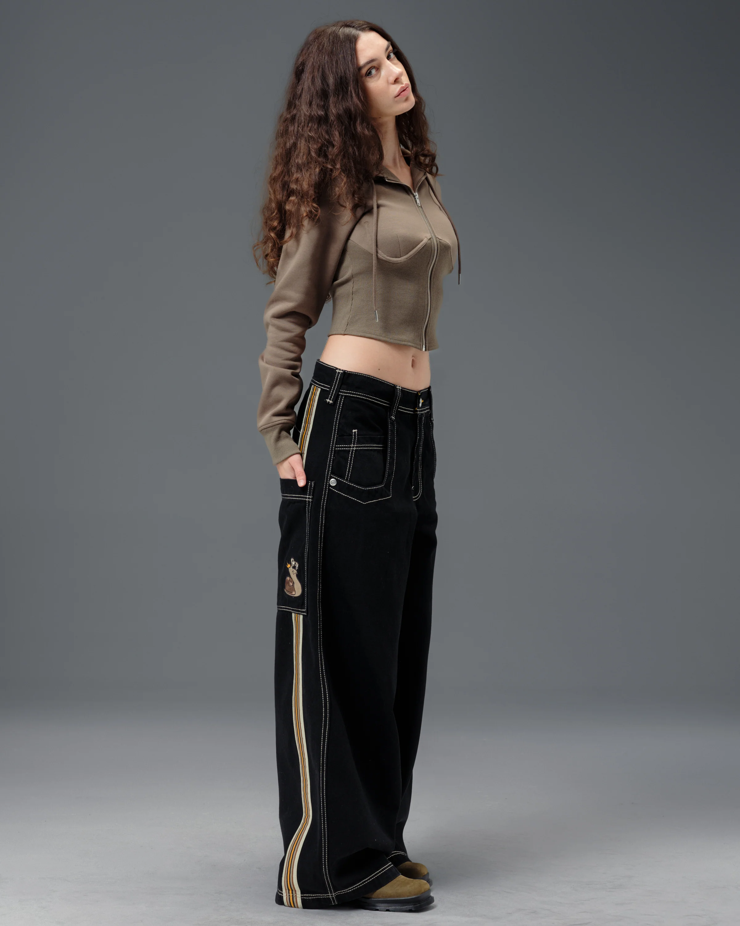 W Slug. 26". Jet Black. - Image 11