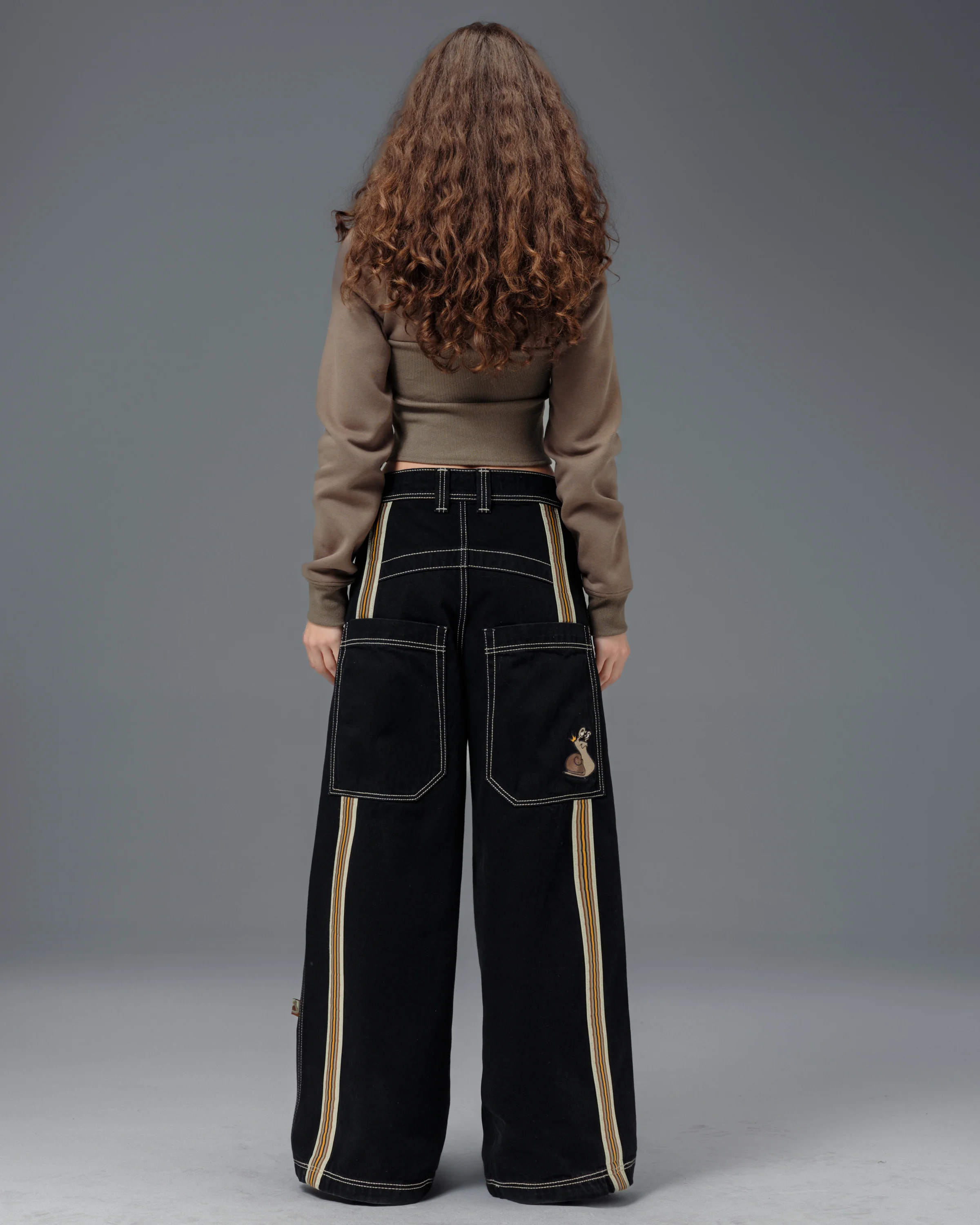 W Slug. 26". Jet Black. - Image 7