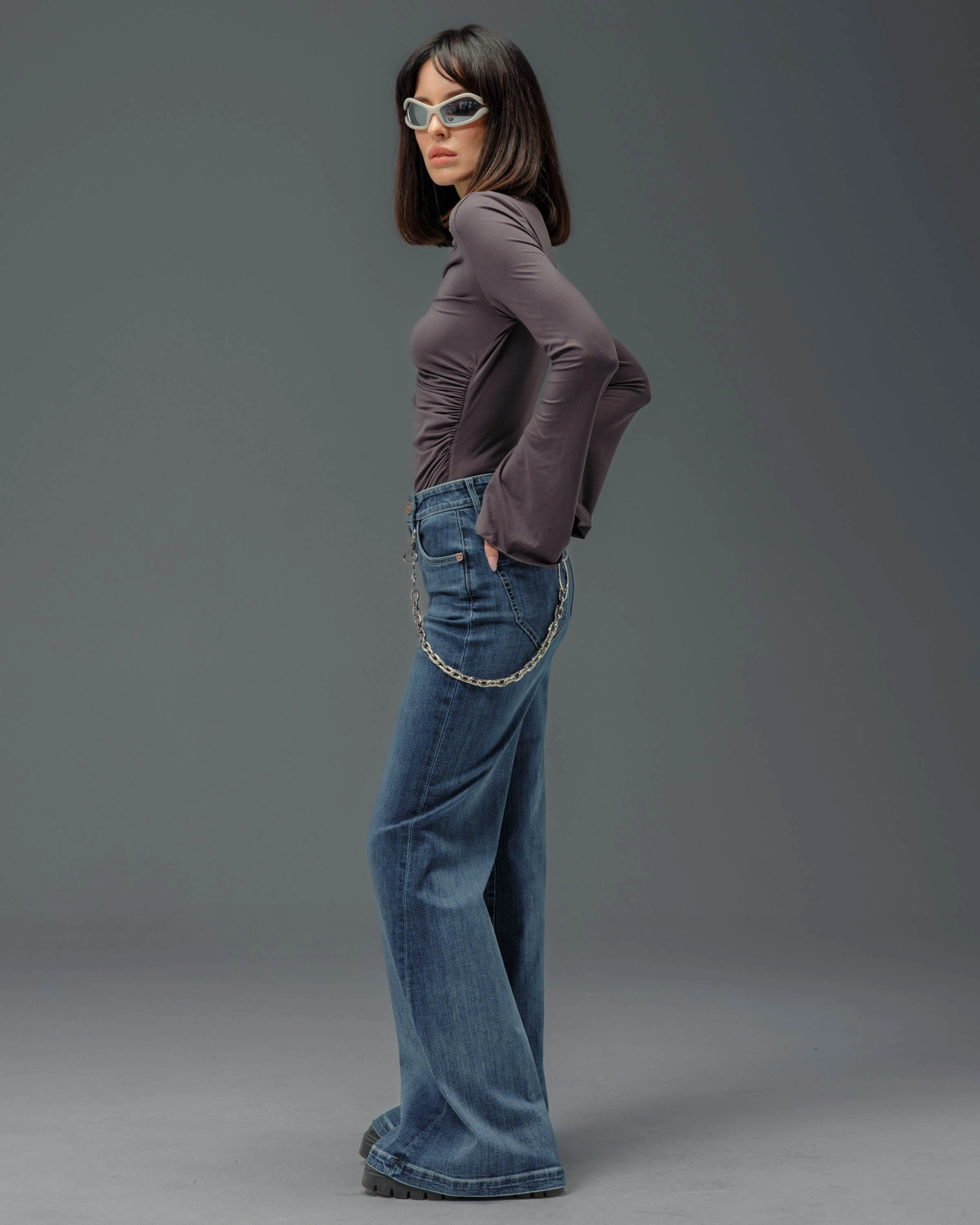 Vivianite. 28". Hand-Sand Dark Stone. - Image 4